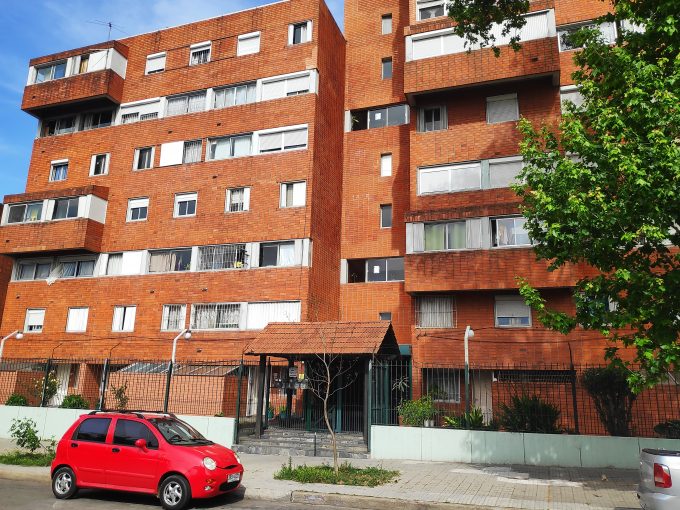 EXCELENTE APARTAMENTO DUPLEX 75 M2, EN EDIFICIO DE CATEGORÍA