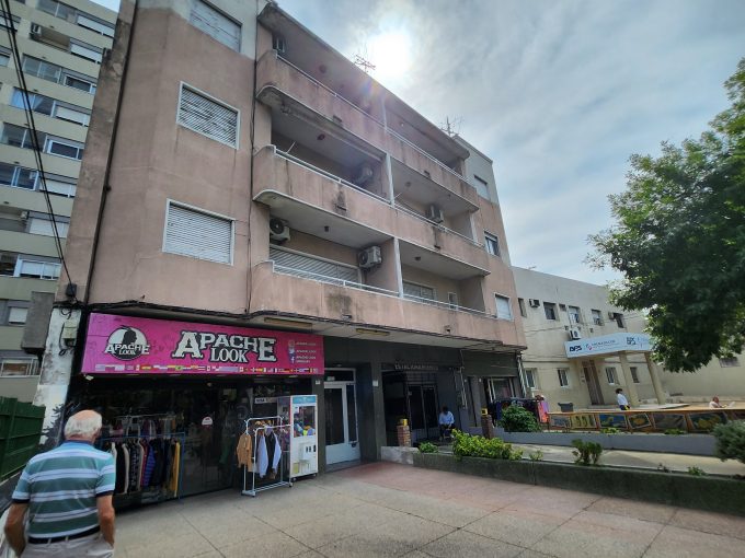 EXCELENTE UBICACION SOBRE AVDA. AGRACIADA IDEAL INVERSION