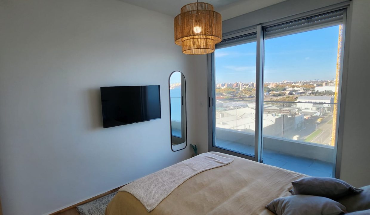 827591eb-c584-4e53-8a0b-6faa936fb778