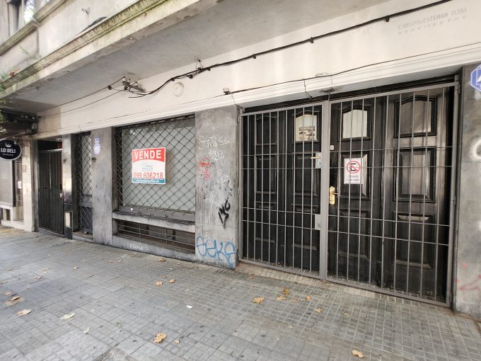 EXCELENTE LOCAL AMPLIO  CON GARAJE  Dr. Barrios Amorin